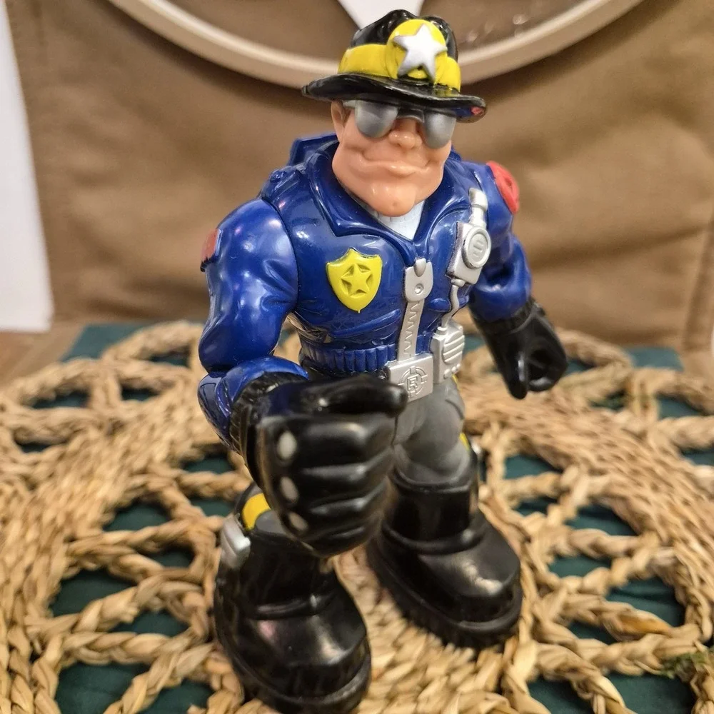 ✅Fisher Price Rescue Heroes Willy Stop Police Officer Action Figure 6#️⃣28